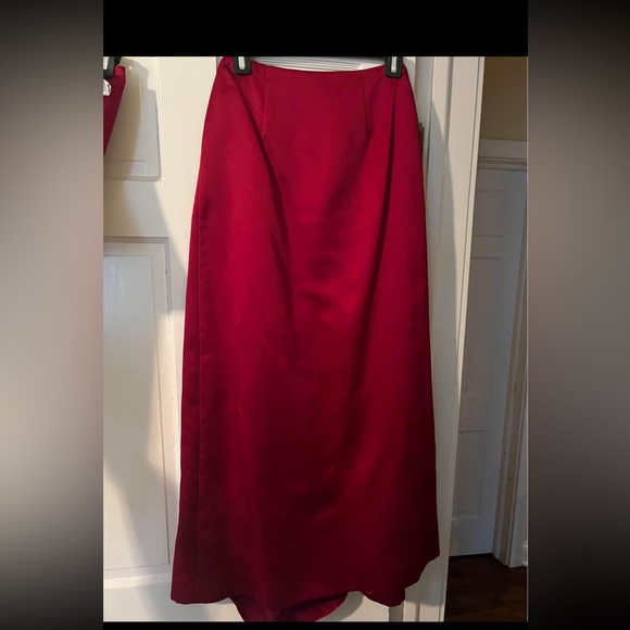 Three Pieces: Ball skirt, strapless top, cigarette pants - Picture 4 of 5